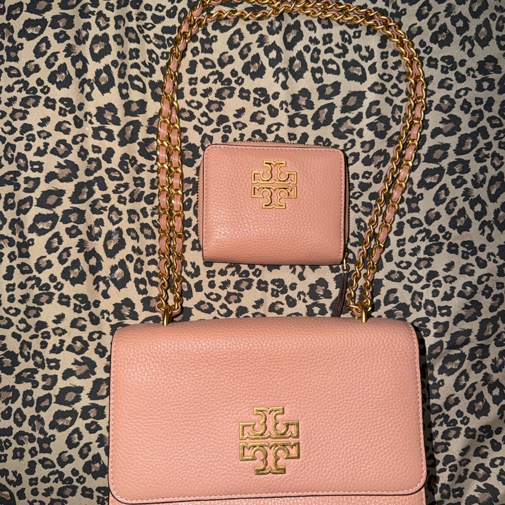 Tory Burch Blush Pink Pebbled Leather Chain Crossbody with Matching Wallet